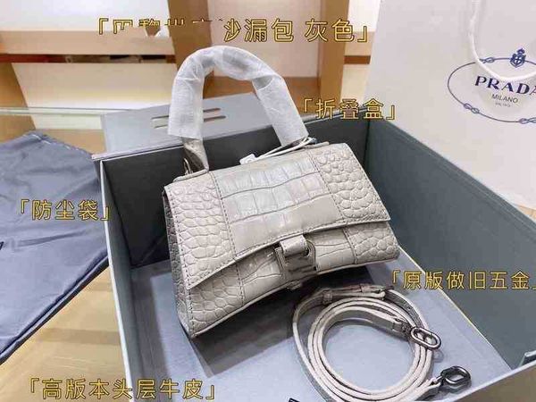 designer luxury womens bag balencigas handbag b-shaped paris single shoulder messenger fashion square gift shoulder oblique span versatile h
designer luxury womens bag balencigas handbag b-shaped paris single shoulder messenger fashion square gift shoulder oblique span versatile h