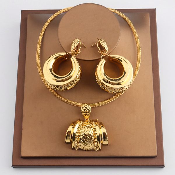wedding jewelry sets african set for women fashion dubai earrings pendant necklace bridal design gold plated nigerian accessory 221123, Slivery;golden
wedding jewelry sets african set for women fashion dubai earrings pendant necklace bridal design gold plated nigerian accessory 221123, Slivery;golden