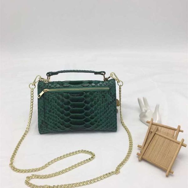 new crocodile leather women's shoulder bag versatile messenger bag cowhide women's chain small square bag
new crocodile leather women's shoulder bag versatile messenger bag cowhide women's chain small square bag