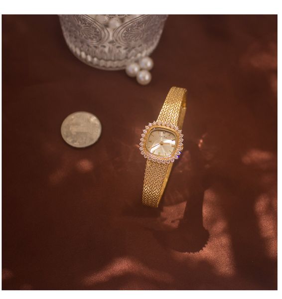 women s watches gold set with diamond crown luxury elegant ultra thin dial bracelet for girlfriend 221024, Slivery;golden
women s watches gold set with diamond crown luxury elegant ultra thin dial bracelet for girlfriend 221024, Slivery;golden