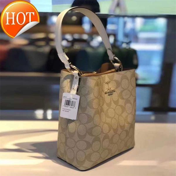 designer luxury women bag coch handbag fashion inclined shoulder bags cc versatile purses cochs totes large capacity saddle coal wallet 7a q
designer luxury women bag coch handbag fashion inclined shoulder bags cc versatile purses cochs totes large capacity saddle coal wallet 7a q