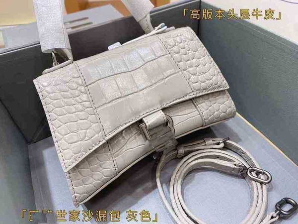 designer luxury womens bag balencigas handbag b-shaped paris single shoulder messenger fashion square gift shoulder oblique span versatile h
designer luxury womens bag balencigas handbag b-shaped paris single shoulder messenger fashion square gift shoulder oblique span versatile h