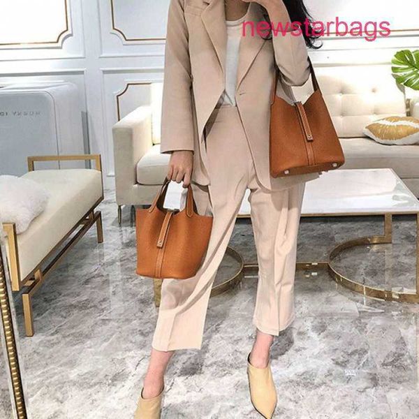 designer herme picotin lock bag bags handbag online store vegetable basket cabe female bucket portable 2022 fashionable versatile
designer herme picotin lock bag bags handbag online store vegetable basket cabe female bucket portable 2022 fashionable versatile