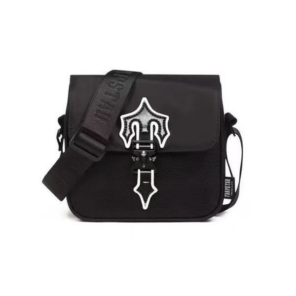 mailman trap star one shoulder high street fashion trend small popular crossbody bag
mailman trap star one shoulder high street fashion trend small popular crossbody bag