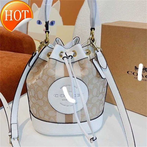 designer luxury women bag coch handbag fashion inclined shoulder bags cc versatile purses cochs totes large capacity saddle coal wallet 7a q
designer luxury women bag coch handbag fashion inclined shoulder bags cc versatile purses cochs totes large capacity saddle coal wallet 7a q