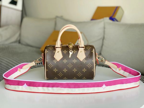 luxury designer handbag purse women shoulder bag with box embossed flower handbags bags purse womens purses and 2022 new fashional
luxury designer handbag purse women shoulder bag with box embossed flower handbags bags purse womens purses and 2022 new fashional