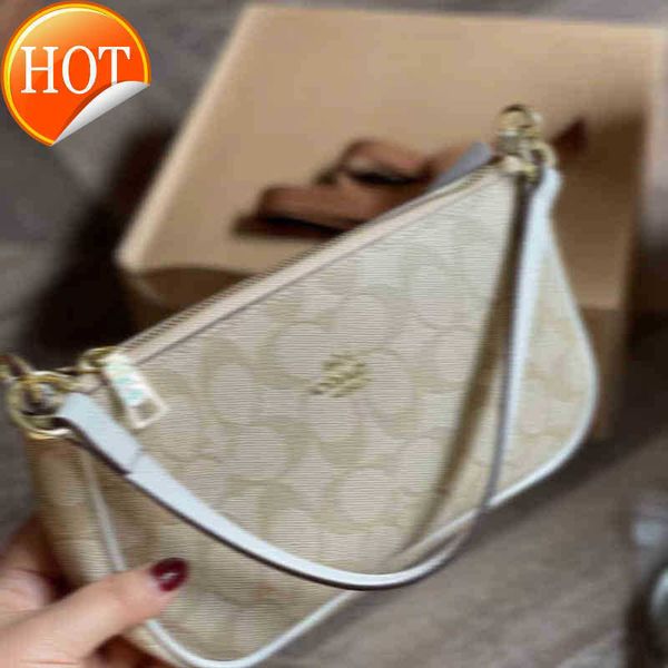 designer luxury women bag coch handbag fashion inclined shoulder bags cc versatile purses cochs totes large capacity saddle coal wallet 7a q
designer luxury women bag coch handbag fashion inclined shoulder bags cc versatile purses cochs totes large capacity saddle coal wallet 7a q