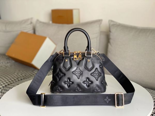 luxury fashion designer bags women luxurys handbag shoulder bag the totes womens crossbody medium cross body purses
luxury fashion designer bags women luxurys handbag shoulder bag the totes womens crossbody medium cross body purses