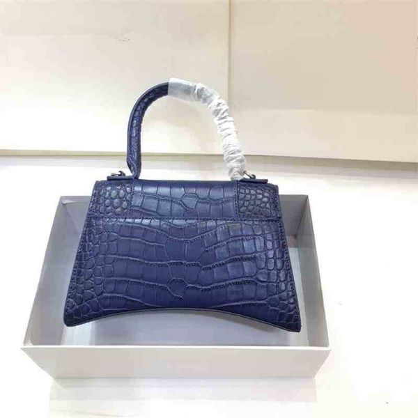 designer luxury womens bag balencigas handbag b-shaped paris single shoulder messenger fashion square gift shoulder oblique span versatile h
designer luxury womens bag balencigas handbag b-shaped paris single shoulder messenger fashion square gift shoulder oblique span versatile h