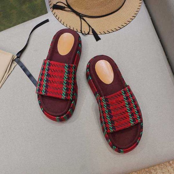 fashion- leisure women's classic temperament slippers casual beach canvas rubber sandals size 35-40 with box high quality, Black
fashion- leisure women's classic temperament slippers casual beach canvas rubber sandals size 35-40 with box high quality, Black