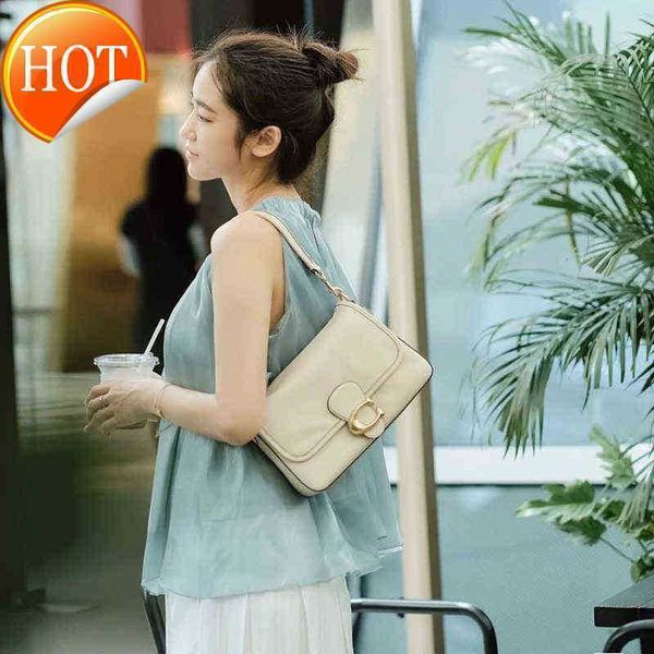 designer luxury women bag coch handbag fashion inclined shoulder bags cc versatile purses cochs totes large capacity saddle coal wallet 7a q
designer luxury women bag coch handbag fashion inclined shoulder bags cc versatile purses cochs totes large capacity saddle coal wallet 7a q