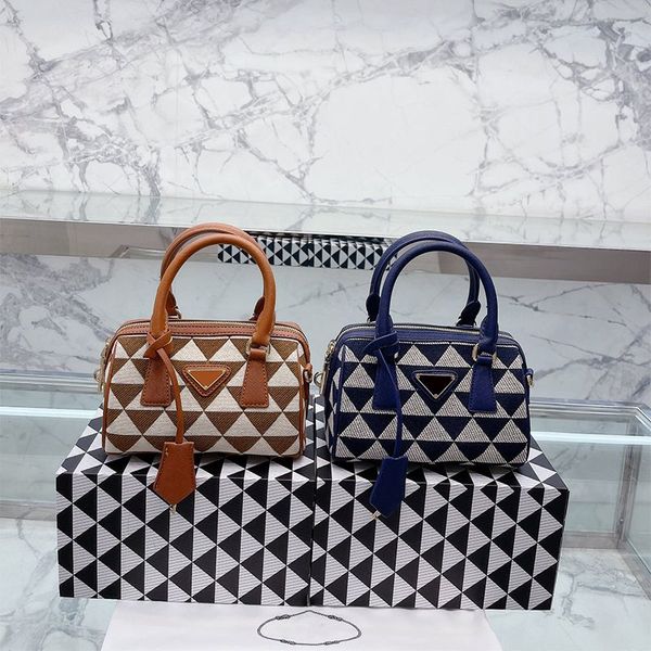 designer bag woman handbag two-tone pillow travel tote leather luxury mini triangle backpack detachable strap shoulder cross body casual men
designer bag woman handbag two-tone pillow travel tote leather luxury mini triangle backpack detachable strap shoulder cross body casual men