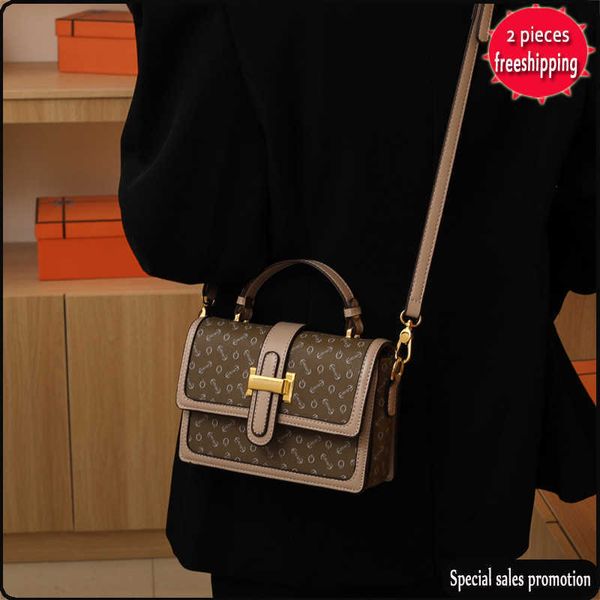 designer bags bag women 2022 new classic versatile color contrast small square shoulder old flower crossbody
designer bags bag women 2022 new classic versatile color contrast small square shoulder old flower crossbody