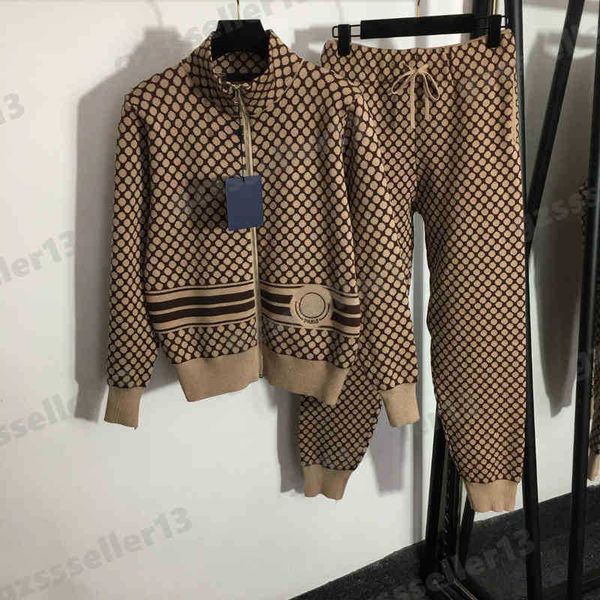 womens outfit knitted tracksuits designer two piece sets fashion brand printed stand collar long sleeve zip cardigan jacket casual trousers, Gray
womens outfit knitted tracksuits designer two piece sets fashion brand printed stand collar long sleeve zip cardigan jacket casual trousers, Gray