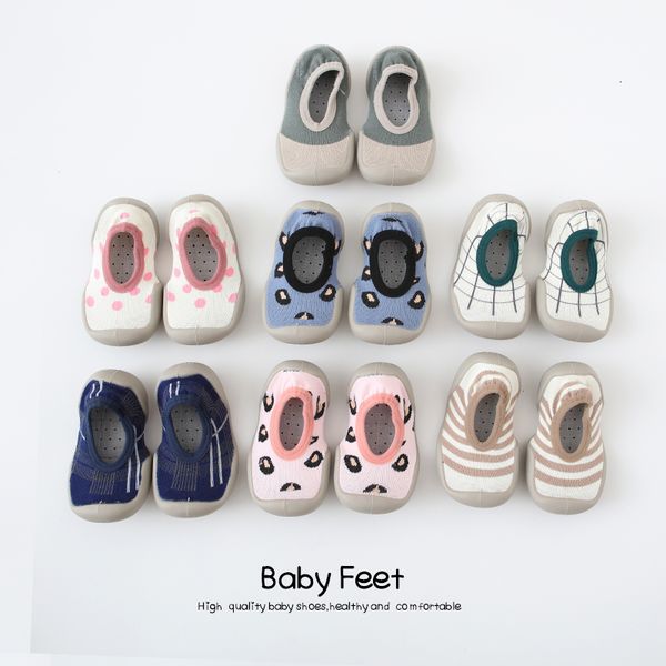 first walkers baby shoes with soft rubber girl boy floor sock spring summer antislip 221124
first walkers baby shoes with soft rubber girl boy floor sock spring summer antislip 221124
