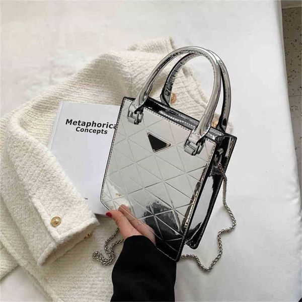 versatile foreign style mirror small bag women's 2022 new messenger bag patent leather bright face rhombic lattice one shoulder tote
versatile foreign style mirror small bag women's 2022 new messenger bag patent leather bright face rhombic lattice one shoulder tote