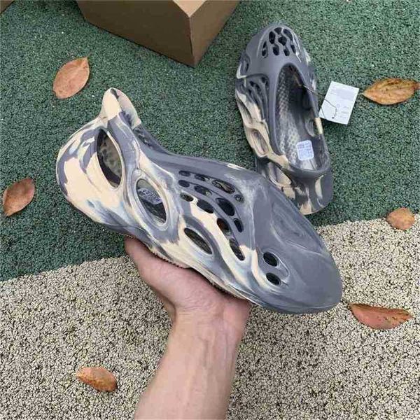 slides yeesys kanyes foam slippers rubber designer 2022 shoes for men women white air flat sneakers fashion platform loafers outdoor, Black
slides yeesys kanyes foam slippers rubber designer 2022 shoes for men women white air flat sneakers fashion platform loafers outdoor, Black