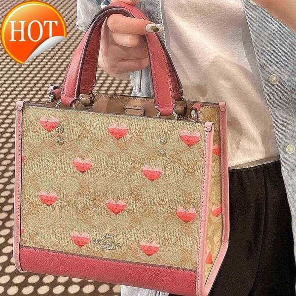 designer luxury women bag coch handbag fashion inclined shoulder bags cc versatile purses cochs totes large capacity saddle coal wallet 7a q
designer luxury women bag coch handbag fashion inclined shoulder bags cc versatile purses cochs totes large capacity saddle coal wallet 7a q