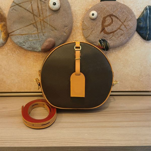 round bag lady hand bags shoulder crossbody purse genuine leahter classic letter old flower zipper removable leather shoulder strap gold har
round bag lady hand bags shoulder crossbody purse genuine leahter classic letter old flower zipper removable leather shoulder strap gold har