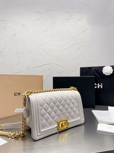 luxurious designer bags women handbag shoulder bag the totes bag crossbody wallet classic chain boy messenger lady leather quilt handbags ba
luxurious designer bags women handbag shoulder bag the totes bag crossbody wallet classic chain boy messenger lady leather quilt handbags ba