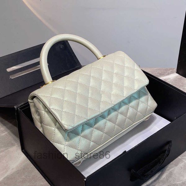 22ss selzburg mermaid pearl caviar totes bag calfskin classic quilted hardware chain cohandl 4j5q 9y6q
22ss selzburg mermaid pearl caviar totes bag calfskin classic quilted hardware chain cohandl 4j5q 9y6q