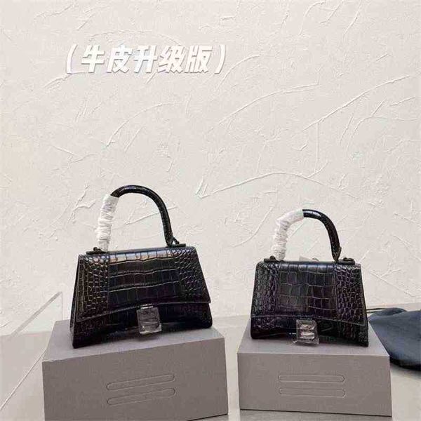 designer luxury womens bag balencigas handbag b-shaped paris single shoulder messenger fashion square gift shoulder oblique span versatile h
designer luxury womens bag balencigas handbag b-shaped paris single shoulder messenger fashion square gift shoulder oblique span versatile h
