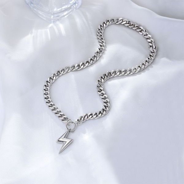 cuba chain pendat necklace niche design hip-hop street metal thick lightning collar red fashion necklace, Silver
cuba chain pendat necklace niche design hip-hop street metal thick lightning collar red fashion necklace, Silver