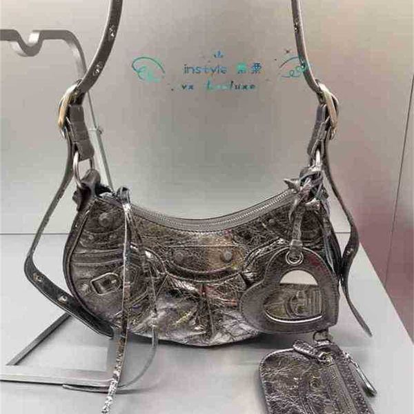 balencaigabag designers handbag lecagolexs metal sheepskin shoulder bag 671309 o0y8
balencaigabag designers handbag lecagolexs metal sheepskin shoulder bag 671309 o0y8