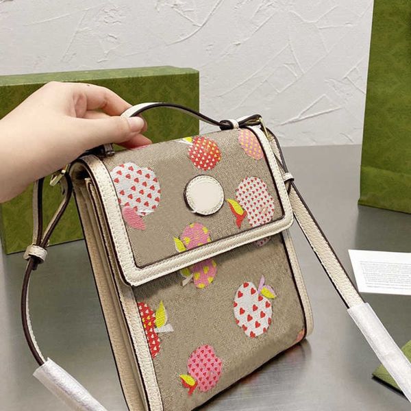 cross body designer- ladies shoulder bags handbag women fashion dancing party small squre crossbody purse handbags letter clutch printing
cross body designer- ladies shoulder bags handbag women fashion dancing party small squre crossbody purse handbags letter clutch printing