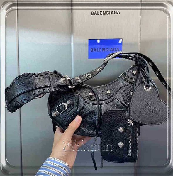 balencaigahandbag lecagole armpit locomotive crescent bag three in one single shoulder bag xs uz6d
balencaigahandbag lecagole armpit locomotive crescent bag three in one single shoulder bag xs uz6d
