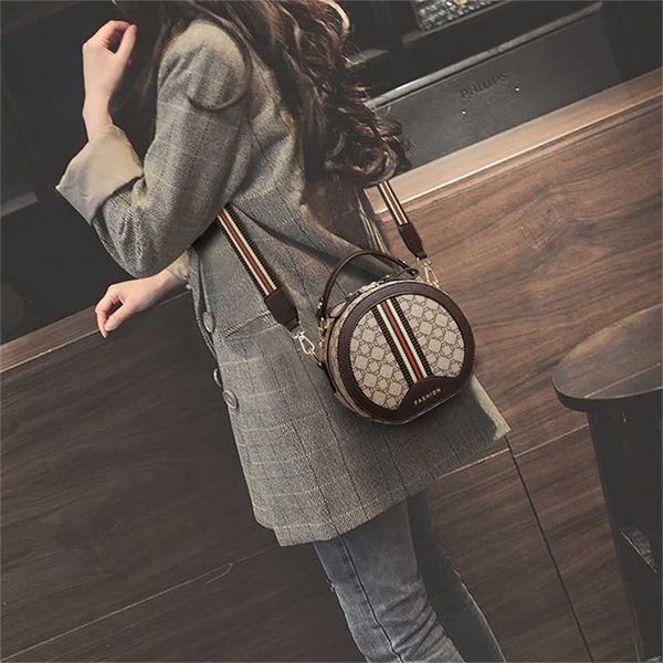 bags bag female 2022 new handbag flower broadband sling one shoulder messenger versatile small round bag purse
bags bag female 2022 new handbag flower broadband sling one shoulder messenger versatile small round bag purse