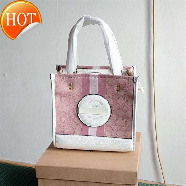 designer luxury women bag coch handbag fashion inclined shoulder bags cc versatile purses cochs totes large capacity saddle coal wallet 7a q
designer luxury women bag coch handbag fashion inclined shoulder bags cc versatile purses cochs totes large capacity saddle coal wallet 7a q