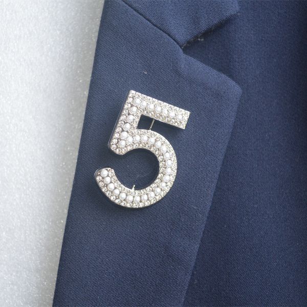 famous gold g brand luxury desinger brooch women rhinestone pearl letters brooches suit pin fashion jewelry clothing decoration diy accessor, Gray
famous gold g brand luxury desinger brooch women rhinestone pearl letters brooches suit pin fashion jewelry clothing decoration diy accessor, Gray