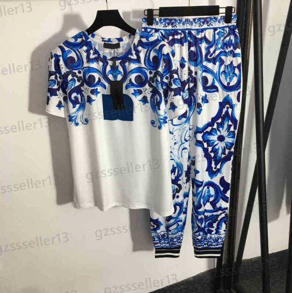 womens two piece pants blue and white porcelain letter logo print two-piece sets short-sleeved t-shirt and casual trousers suit designer wom
womens two piece pants blue and white porcelain letter logo print two-piece sets short-sleeved t-shirt and casual trousers suit designer wom