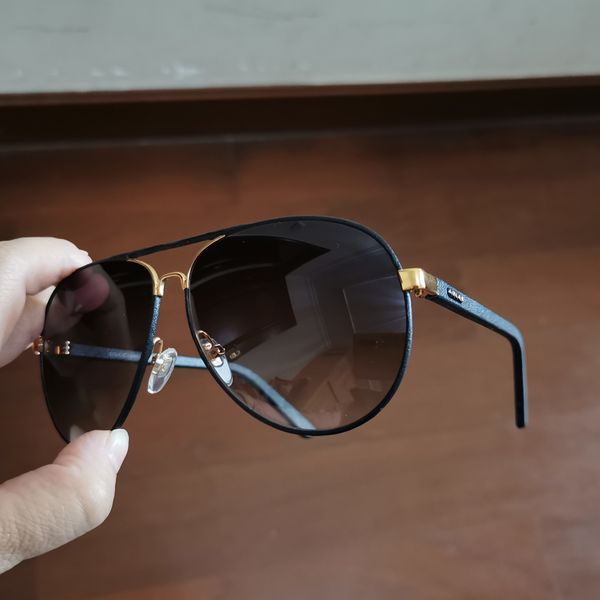 metal leather pilot sunglasses sunglass black grey shaded men glasses sunnies shades uv400 eyewear with box, White;black
metal leather pilot sunglasses sunglass black grey shaded men glasses sunnies shades uv400 eyewear with box, White;black