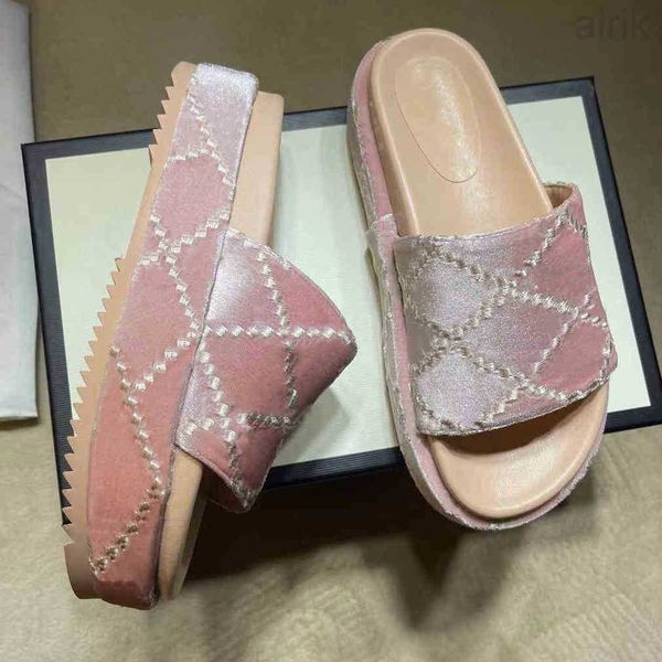 luxury woman platform sandal slides designer sandals embroidery thick bottom slipper alphabet lady high heel slippers large size 35-42 298, Black
luxury woman platform sandal slides designer sandals embroidery thick bottom slipper alphabet lady high heel slippers large size 35-42 298, Black