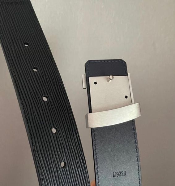 2021 fashion stripe pattern jeans big buckle men designer belts european style real leather women l black belt cintur6290761, Silver
2021 fashion stripe pattern jeans big buckle men designer belts european style real leather women l black belt cintur6290761, Silver