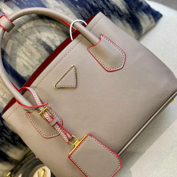 designer luxury women the tote bag fashion versatile handbags shoulder crossbody bags purse telfars totes large capacity saddle wallets 7a g
designer luxury women the tote bag fashion versatile handbags shoulder crossbody bags purse telfars totes large capacity saddle wallets 7a g