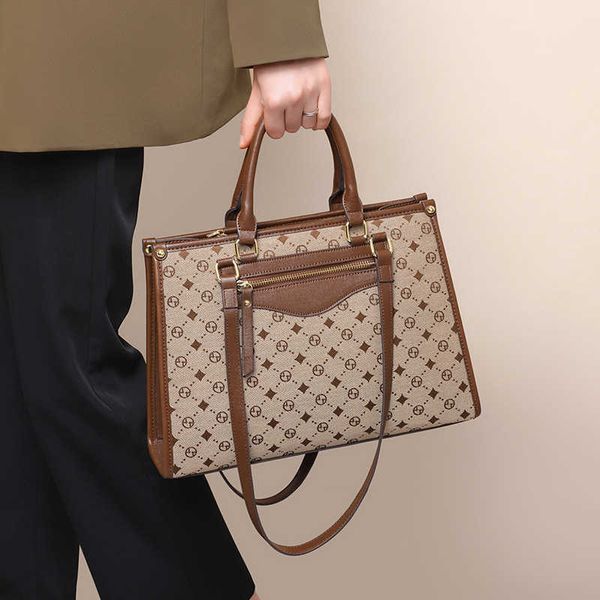 messenger bags viney 2023 new checked tote hand light luxury large capacity sling single shoulder women's bag
messenger bags viney 2023 new checked tote hand light luxury large capacity sling single shoulder women's bag