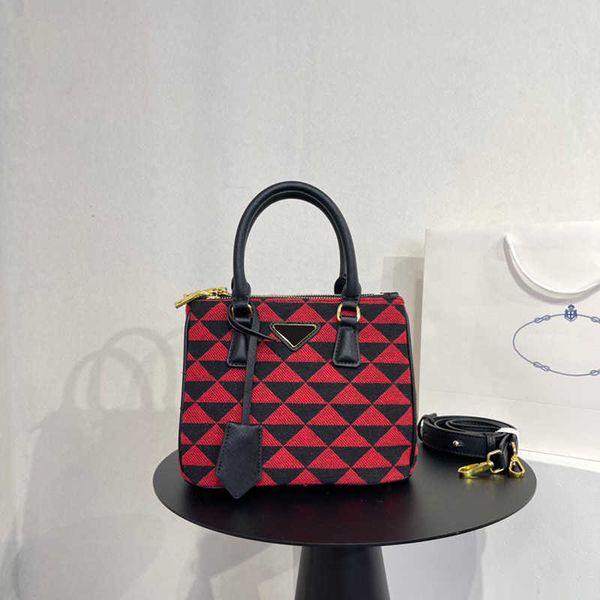 new evening bags totes prbag symbole galleri tote bag triangle designer women fabric embroidered handbag crossbody purse 220921
new evening bags totes prbag symbole galleri tote bag triangle designer women fabric embroidered handbag crossbody purse 220921