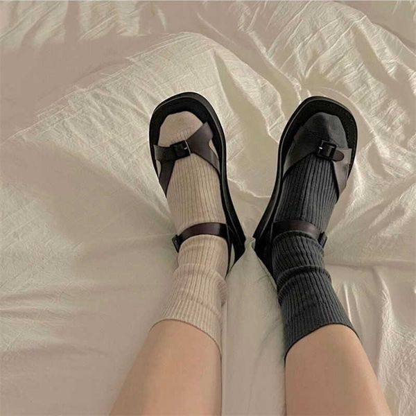 row the designer dress shoes sandals the new version of original are women's with flat head and light sponge cake soled leather 8sbd
row the designer dress shoes sandals the new version of original are women's with flat head and light sponge cake soled leather 8sbd