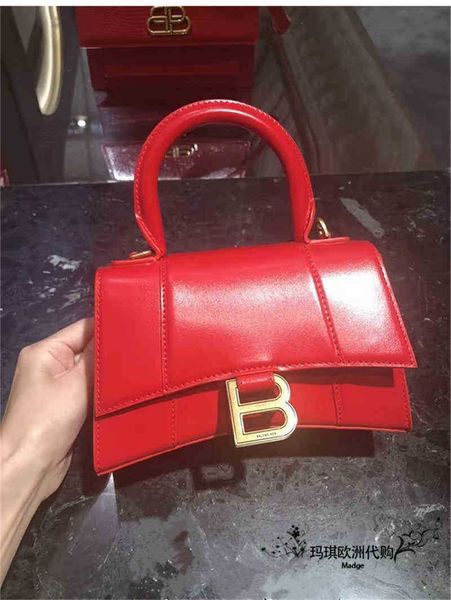 designer luxury womens bag balencigas handbag b-shaped paris single shoulder messenger fashion square gift shoulder oblique span versatile h
designer luxury womens bag balencigas handbag b-shaped paris single shoulder messenger fashion square gift shoulder oblique span versatile h