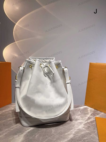 petit noe m20740 white bucket bag monograms flowers leather fashionable versatile bag cross-body tote shoulder neo noe luxurys designers qsw
petit noe m20740 white bucket bag monograms flowers leather fashionable versatile bag cross-body tote shoulder neo noe luxurys designers qsw