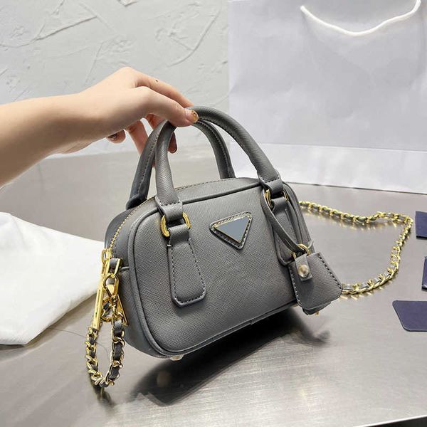 new evening bags totes prabag mini leather tote bag women 7 colors designer one-shoulder designers handbag zipper messenger crossbody purse
new evening bags totes prabag mini leather tote bag women 7 colors designer one-shoulder designers handbag zipper messenger crossbody purse