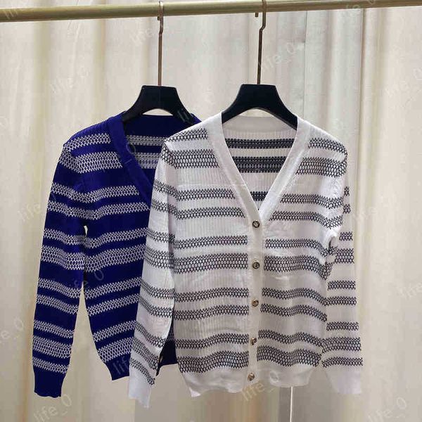 womens sweaters v-neck striped pattern button cardigan designer sweater fall luxury sweater for women clothing, White;black
womens sweaters v-neck striped pattern button cardigan designer sweater fall luxury sweater for women clothing, White;black