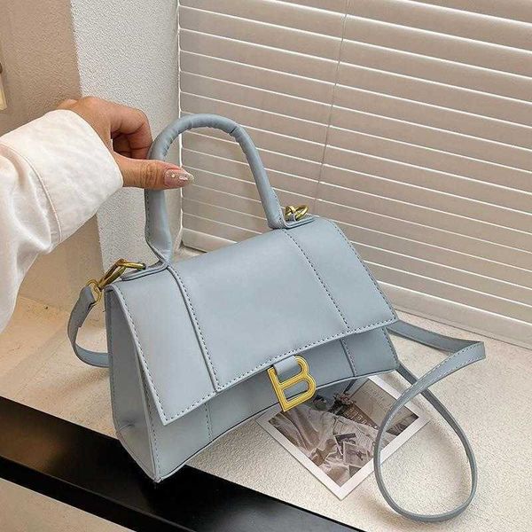 bags designer luxury balle handbags hourglass fashion leather cross body fashionable bag female b-shaped casual versatile single shoulder me
bags designer luxury balle handbags hourglass fashion leather cross body fashionable bag female b-shaped casual versatile single shoulder me