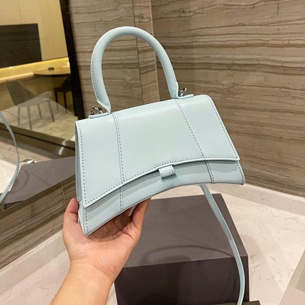 designers bag clutch flap handle hourglass tote bags women's mens shoulder strap luxury designer crocodile pattern handbag chain crossb
designers bag clutch flap handle hourglass tote bags women's mens shoulder strap luxury designer crocodile pattern handbag chain crossb