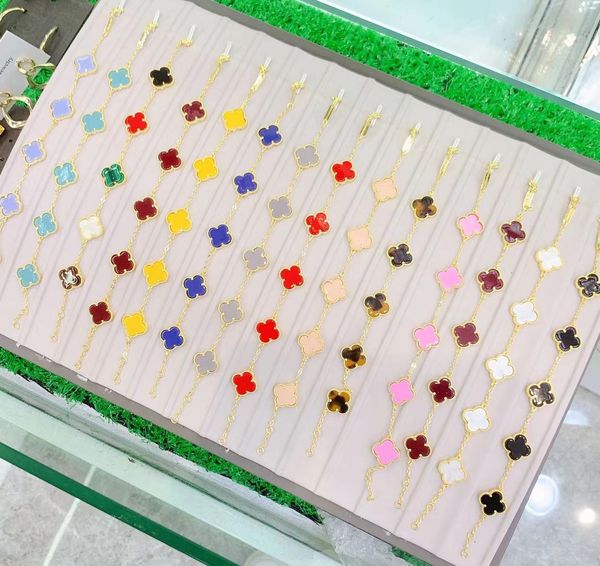 2023 van clover necklace charm designer bracelets lucky four leaf grass bracelet women's five flower shell gold luxury bracelet, Golden;silver
2023 van clover necklace charm designer bracelets lucky four leaf grass bracelet women's five flower shell gold luxury bracelet, Golden;silver