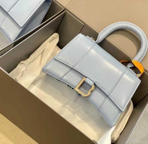 evening bag fashion women handbag luxury designer bags light blue leather embroidery multicolor single shoulder large capacity bucket bag c
evening bag fashion women handbag luxury designer bags light blue leather embroidery multicolor single shoulder large capacity bucket bag c
