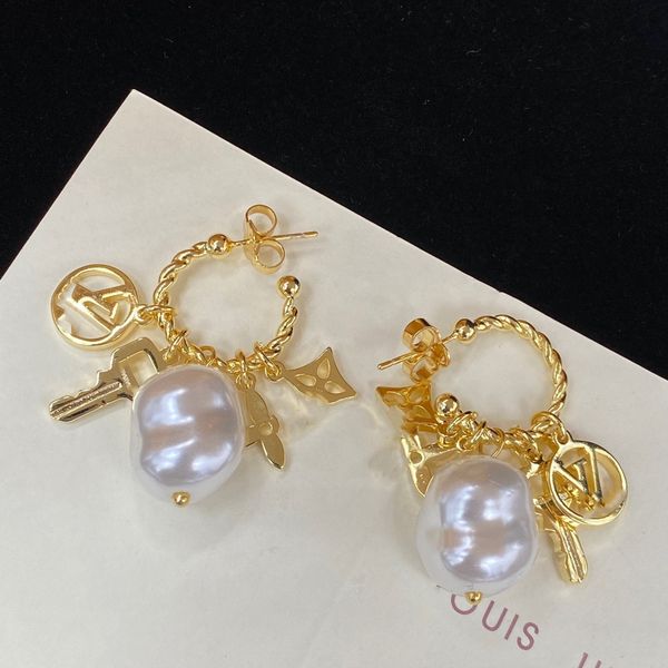 hoop earrings designer diamond earrings size studs earring 925 silver for women lovers gift luxury jewelry with box, Golden;silver
hoop earrings designer diamond earrings size studs earring 925 silver for women lovers gift luxury jewelry with box, Golden;silver